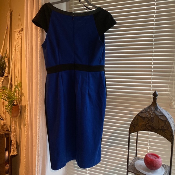 Black and Blue Dress. Size 10 - Picture 2 of 4